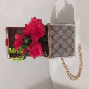 Elegant Chain Box Clutch Novelty Bag